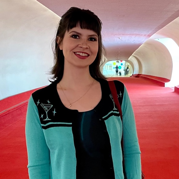 Meet your Posher, Shelley - Picture 1 of 1